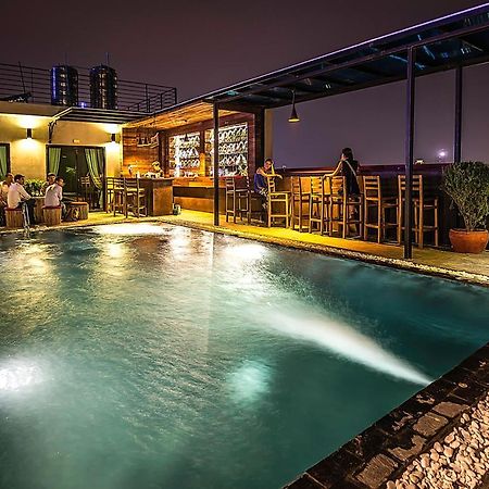 Diamond Palace Resort & Sky Bar Phnom Penh Extérieur photo