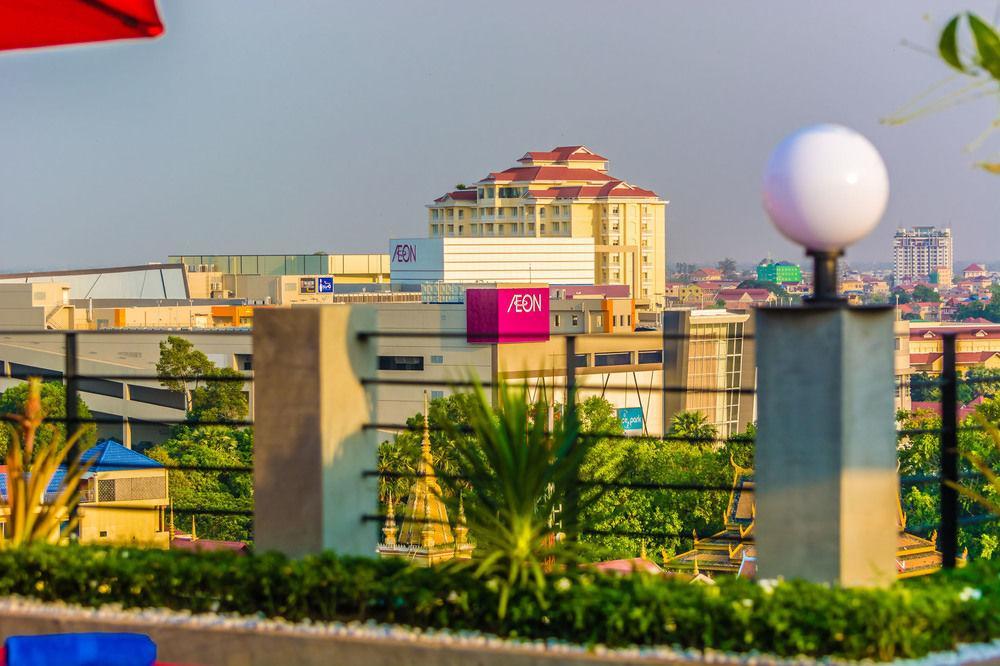 Diamond Palace Resort & Sky Bar Phnom Penh Extérieur photo