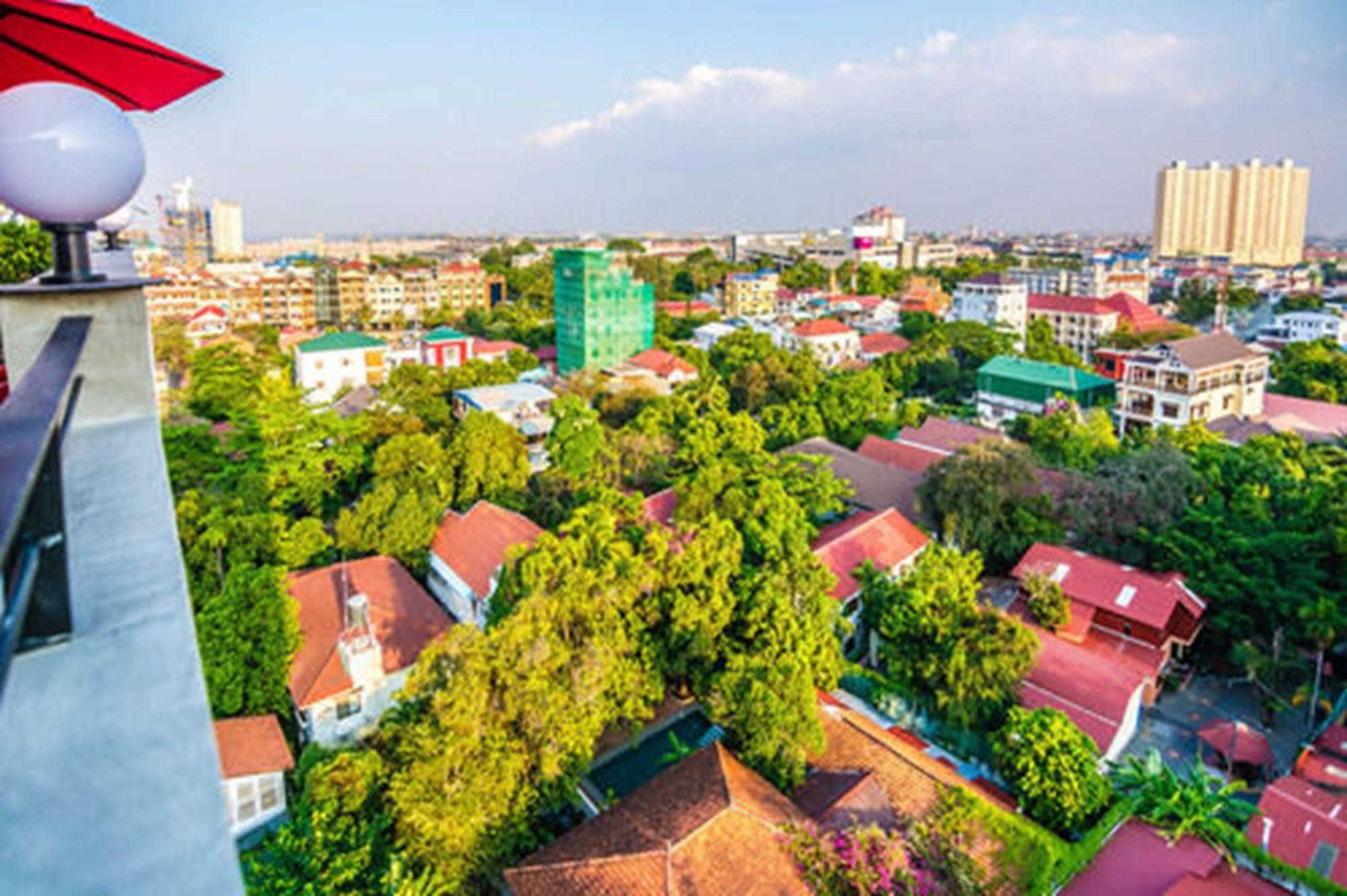 Diamond Palace Resort & Sky Bar Phnom Penh Extérieur photo