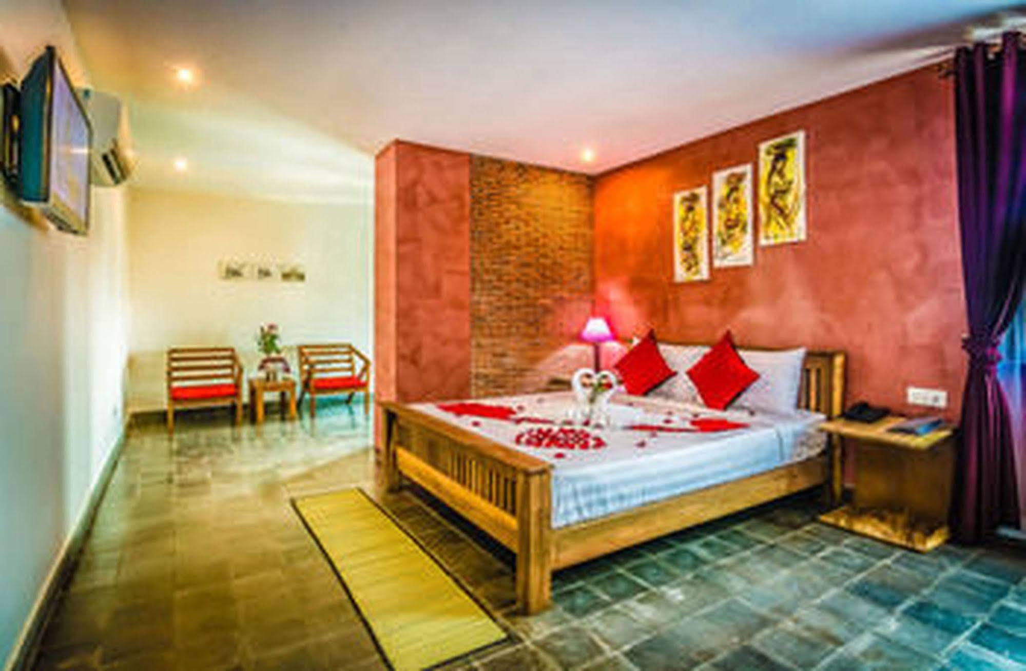 Diamond Palace Resort & Sky Bar Phnom Penh Extérieur photo