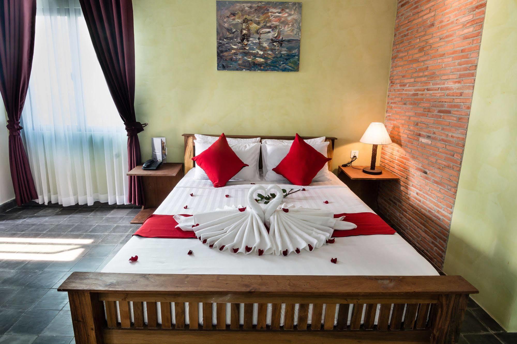 Diamond Palace Resort & Sky Bar Phnom Penh Extérieur photo