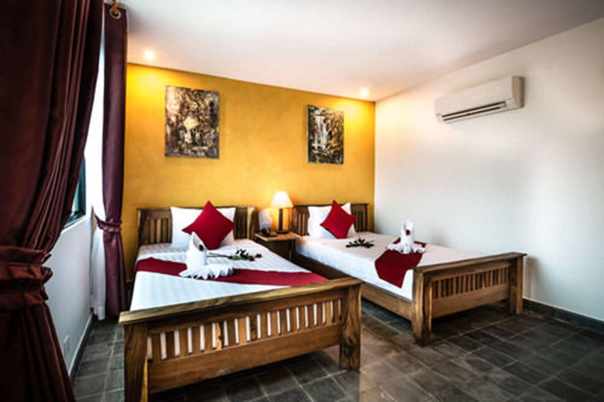 Diamond Palace Resort & Sky Bar Phnom Penh Extérieur photo